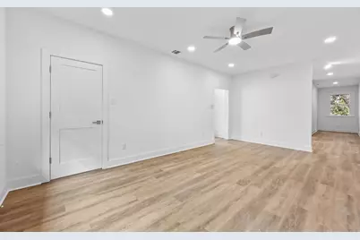 910 W 22nd 1/2 Street, Austin, TX 78705 - Photo 18