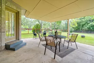 202 Meadow Woods Dr, Kyle, TX 78640 - Photo 32