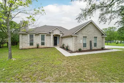 202 Meadow Woods Drive, Kyle, TX 78640 - Photo 2
