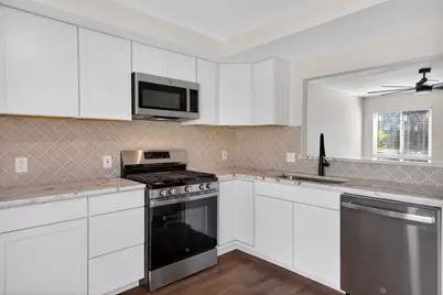 1402 Southport Drive, Austin, TX 78704 - Photo 8