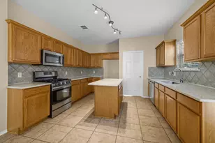 1142 Stone Forest Trail, Round Rock, TX 78681 - Photo 10