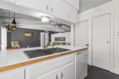 1906 Parkside Lane, Austin, TX 78745 - Photo 10