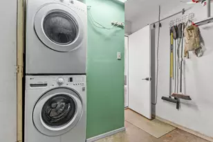 1906 Parkside Ln, Austin, TX 78745 - Photo 32