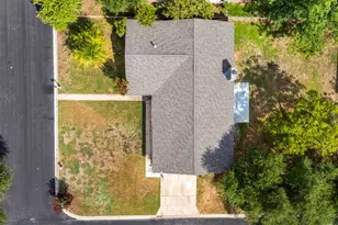 2705 Harrowden Dr, Austin, TX 78727 - Photo 8
