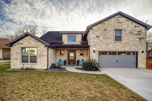 160 Nuuanu Ln, Bastrop, TX 78602 - Photo 2