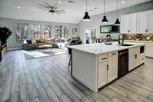 160 Nuuanu Ln, Bastrop, TX 78602 - Photo 2