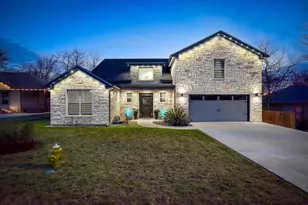 160 Nuuanu Ln, Bastrop, TX 78602 - Photo 2