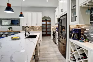 160 Nuuanu Ln, Bastrop, TX 78602 - Photo 6