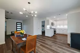 5401 Wellington Dr, Austin, TX 78723 - Photo 4