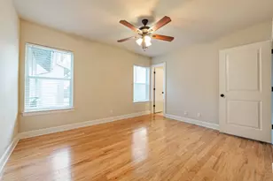 921 E 37th St, Austin, TX 78705 - Photo 18