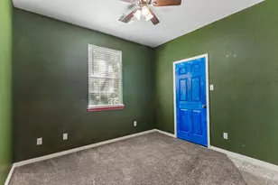401 Rivers St, Smithville, TX 78957 - Photo 32