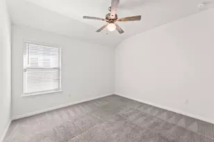 109 Finstown St, Hutto, TX 78634 - Photo 14
