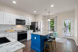 407 W Metcalfe St, Hutto, TX 78634 - Photo 6