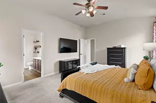 407 W Metcalfe St, Hutto, TX 78634 - Photo 24