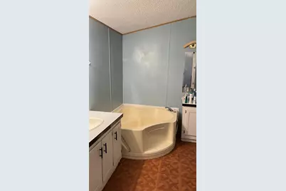 400 Ride Out Boulevard, Elgin, TX 78621 - Photo 12