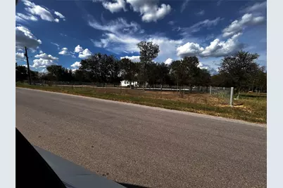 400 Ride Out Boulevard, Elgin, TX 78621 - Photo 8