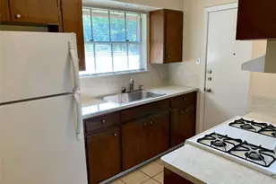 400 Tilbury Ln, Austin, TX 78745 - Photo 6