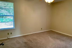 400 Tilbury Ln, Austin, TX 78745 - Photo 18