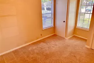 400 Tilbury Ln, Austin, TX 78745 - Photo 14