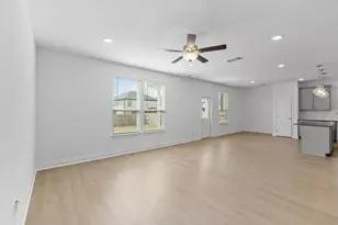 529 Madelines Mdw Ln, Georgetown, TX 78626 - Photo 10