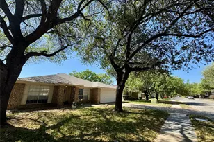 1208 Leah Ln, Round Rock, TX 78665 - Photo 14