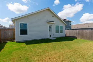 548 Rancho Del Cielo Loop, Jarrell, TX 76537 - Photo 28