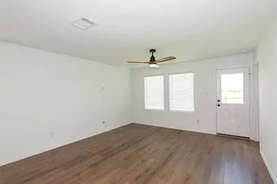 548 Rancho Del Cielo Loop, Jarrell, TX 76537 - Photo 14