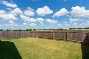 548 Rancho Del Cielo Loop, Jarrell, TX 76537 - Photo 30