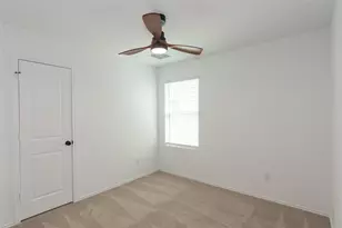 548 Rancho Del Cielo Loop, Jarrell, TX 76537 - Photo 20