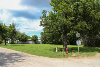 708 W Lewis Street, San Saba, TX 76877 - Photo 1