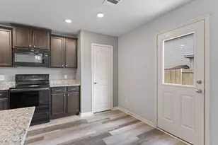 163 Niven Path, Jarrell, TX 76537 - Photo 14