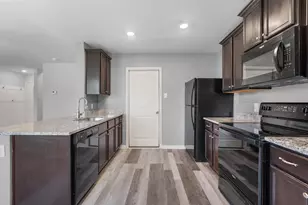 163 Niven Path, Jarrell, TX 76537 - Photo 10