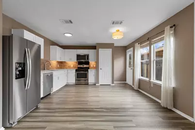 5621 Abby Ann Lane, Austin, TX 78747 - Photo 8