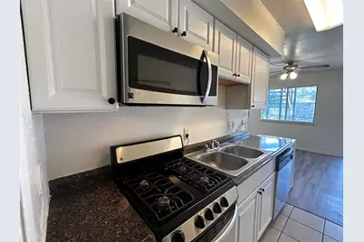 1010 W 23rd Street #10, Austin, TX 78705 - Photo 8