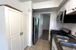 1010 W 23rd St, Austin, TX 78705 - Photo 6