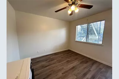 1010 W 23rd Street #10, Austin, TX 78705 - Photo 4