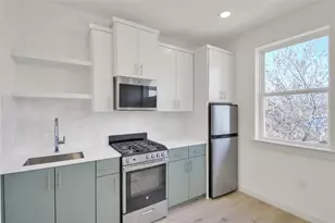 7208 Providence Ave, Austin, TX 78752 - Photo 4