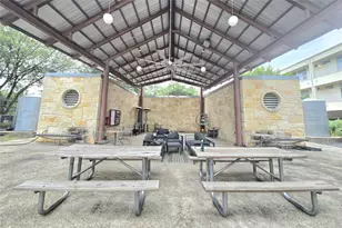 2401 E 6th St, Austin, TX 78702 - Photo 20