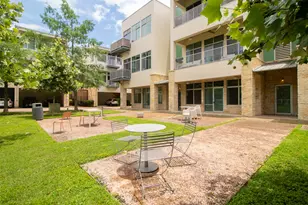 2401 E 6th St, Austin, TX 78702 - Photo 20
