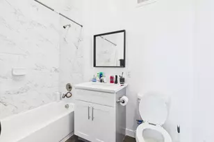 1010 W 26th St, Austin, TX 78705 - Photo 8