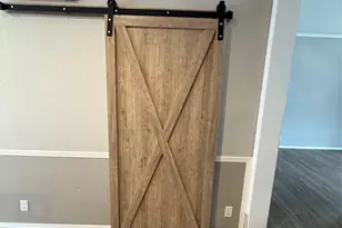 142 Eagle Crk Dr, Kyle, TX 78640 - Photo 4