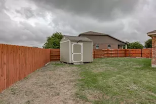 700 Indian Blanket St, Lockhart, TX 78644 - Photo 28