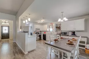 700 Indian Blanket St, Lockhart, TX 78644 - Photo 8