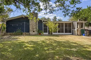 7607 Meadowview Ln, Austin, TX 78752 - Photo 36