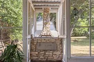 7607 Meadowview Ln, Austin, TX 78752 - Photo 14