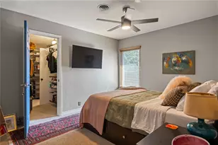 7607 Meadowview Ln, Austin, TX 78752 - Photo 30