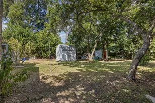 7607 Meadowview Ln, Austin, TX 78752 - Photo 34