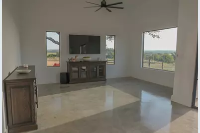 15104 N Hwy 281, Lampasas, TX 76550 - Photo 30