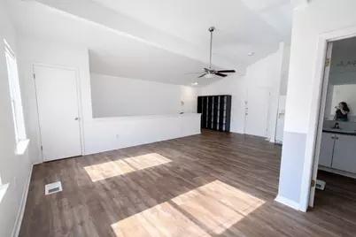 212 Lessin Lane #B, Austin, TX 78704 - Photo 4