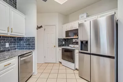 210 Meadow Woods Drive, Kyle, TX 78640 - Photo 16